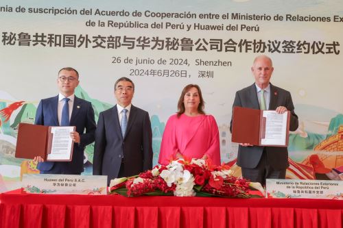 Perú y Huawei suscriben acuerdo para formar a 20 mil jóvenes en nuevas tecnologías