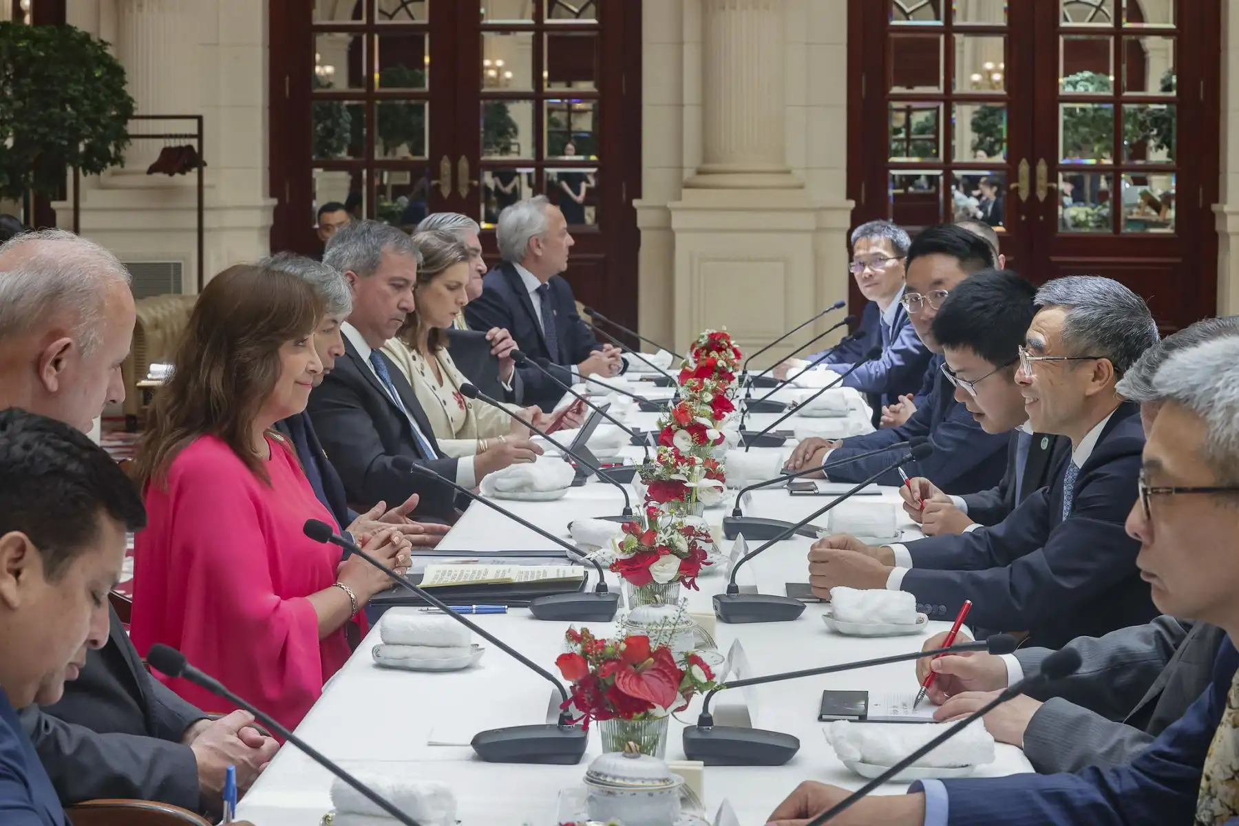 La Presidenta de la República participa en la firma de convenio con Huawei y lidera reuniones en el marco del Viaje de Estado a China. Foto: ANDINA/ Prensa Presidencia