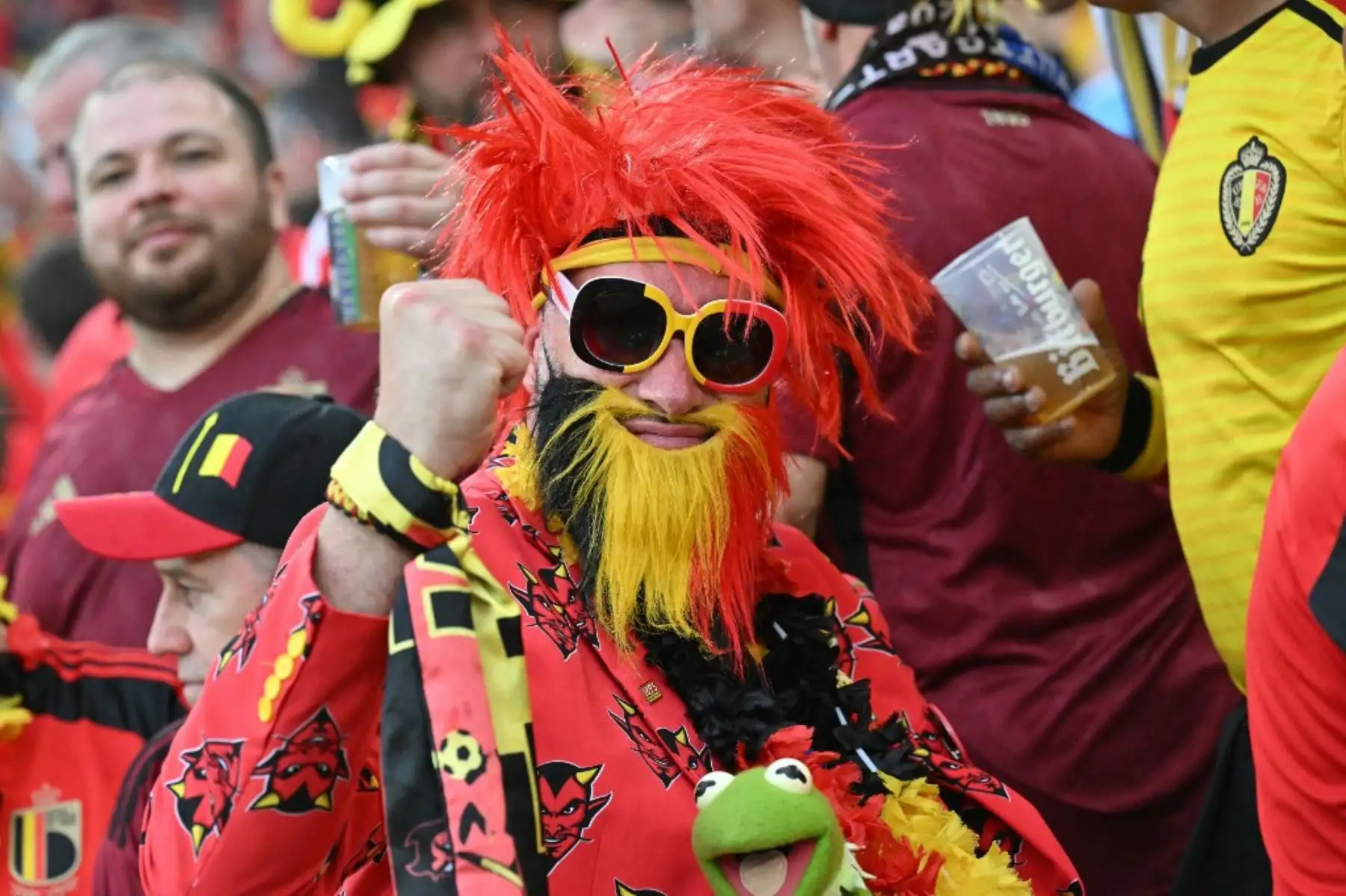 Un aficionado belga posa antes del partido de fútbol del Grupo E de la UEFA Euro 2024 entre Ucrania y Bélgica en el Stuttgart Arena el 26 de junio de 2024. Foto: AFP