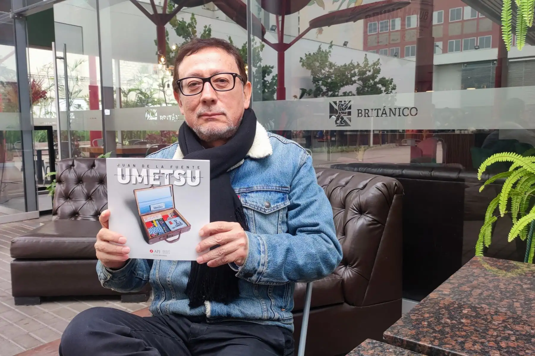 Escritor Juan de la Fuente (Lima, 1963) presenta su poemario 