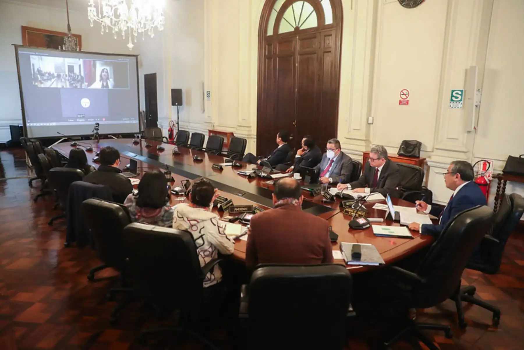 Presidenta de la República preside de manera virtual la sesión del Consejo de Ministros desde Shanghái. Foto: ANDINA/Prensa Presidencia
