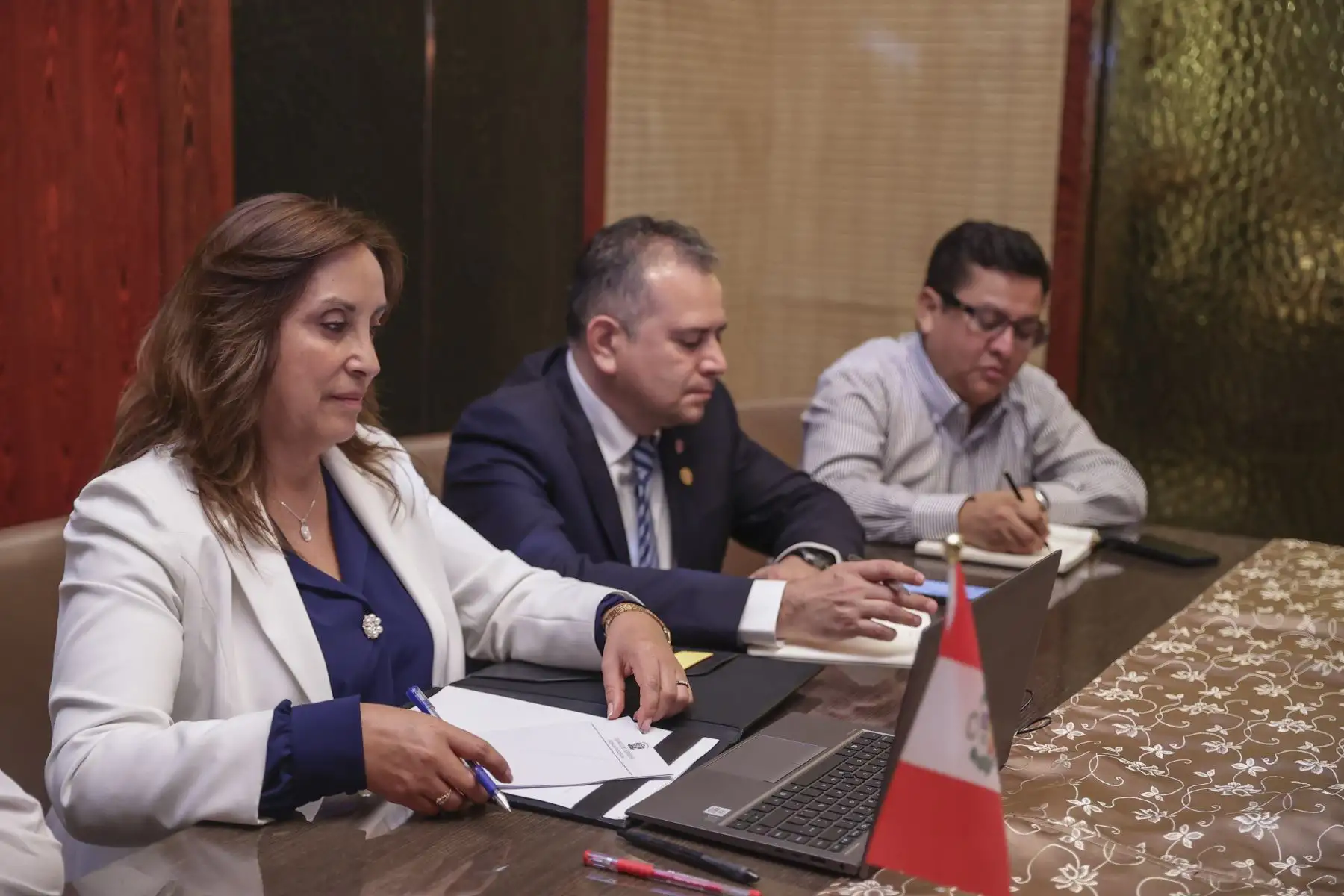 Presidenta de la República preside de manera virtual la sesión del Consejo de Ministros desde Shanghái. Foto: ANDINA/Prensa Presidencia
