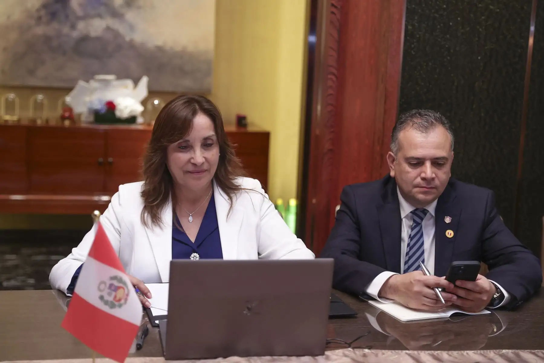 Presidenta de la República preside de manera virtual la sesión del Consejo de Ministros desde Shanghái. Foto: ANDINA/Prensa Presidencia