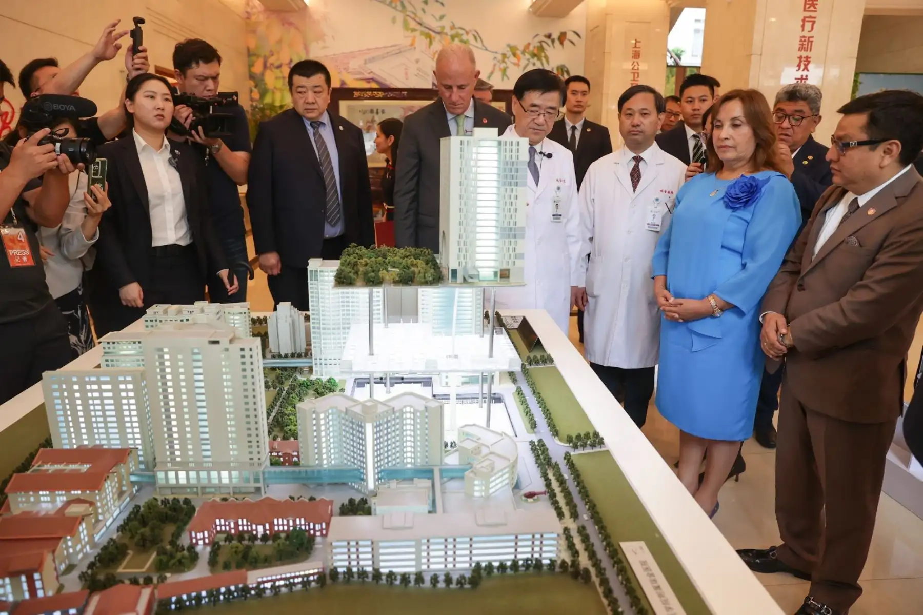 La presidenta Dina Boluarte visitó el Centro de Innovación de Medicina Digital de Shanghái. Foto: ANDINA/ Prensa Presidencia