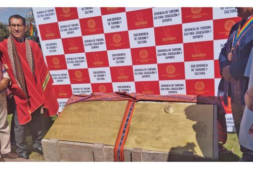 Con una ceremonia especial y la colocación de una placa conmemorativa, Cusco celebró hoy los 10 años de la declaratoria de la Unesco que reconoce al Qhapaq Ñan como Patrimonio de la Humanidad. ANDINA/Percy Hurtado Santillán