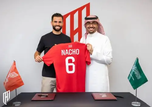 Nacho Fernández fue presentado en el Al-Qadisiyah de Arabia Saudita