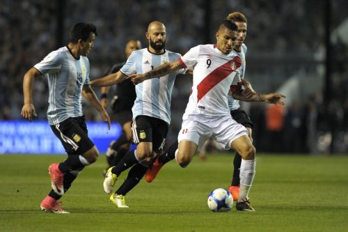 El encuentro entre Perú y Argentina está lleno de anécdotas y goles.