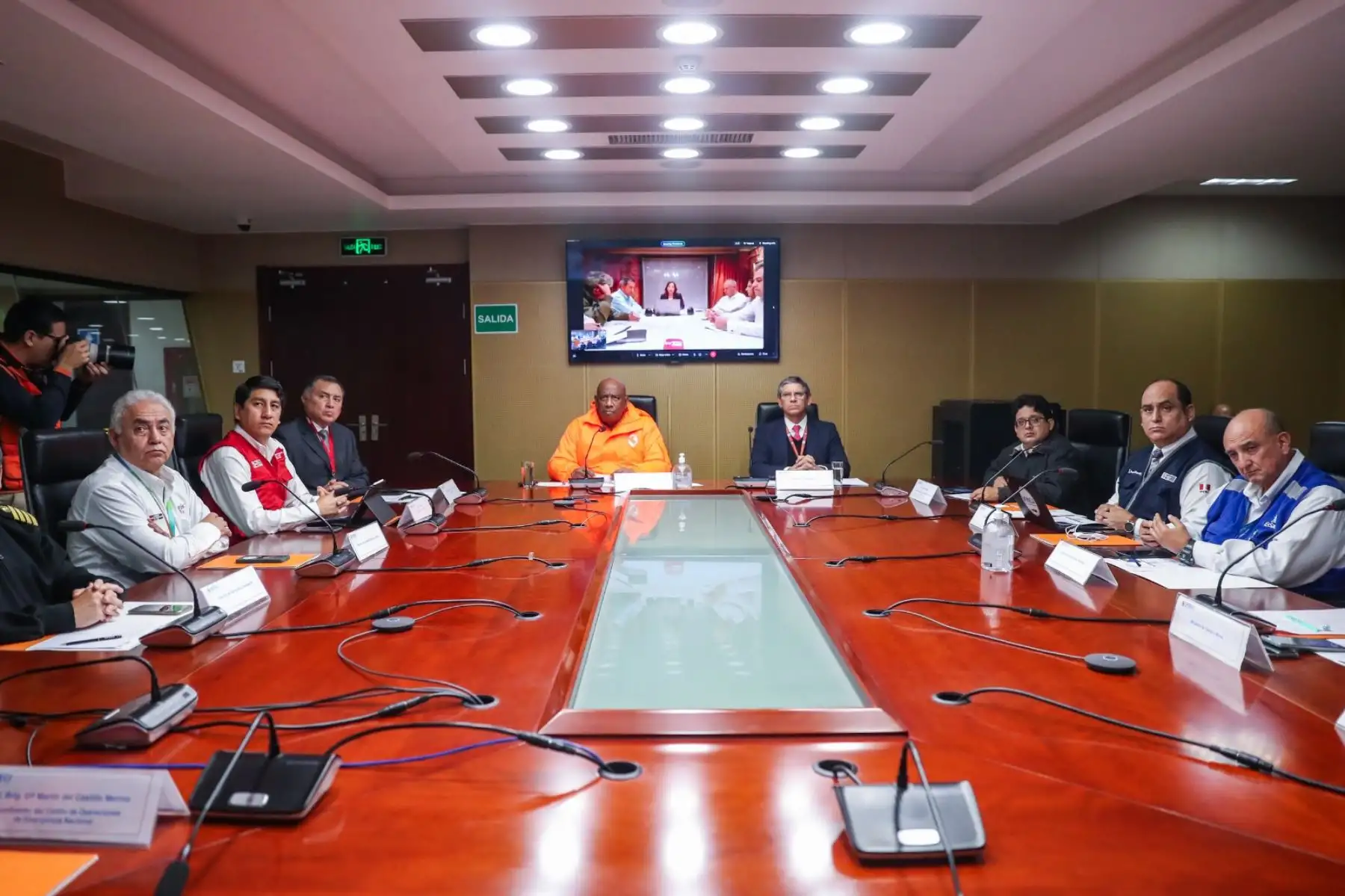 Presidenta de la república, lidera la reunión virtual con los miembros del gabinete y autoridades encargadas de la respuesta inmediata ante la emergencia ocurrida en Caravelí, Arequipa, debido al sismo de esta madrugada. Foto: ANDINA/ Prensa Presidencia