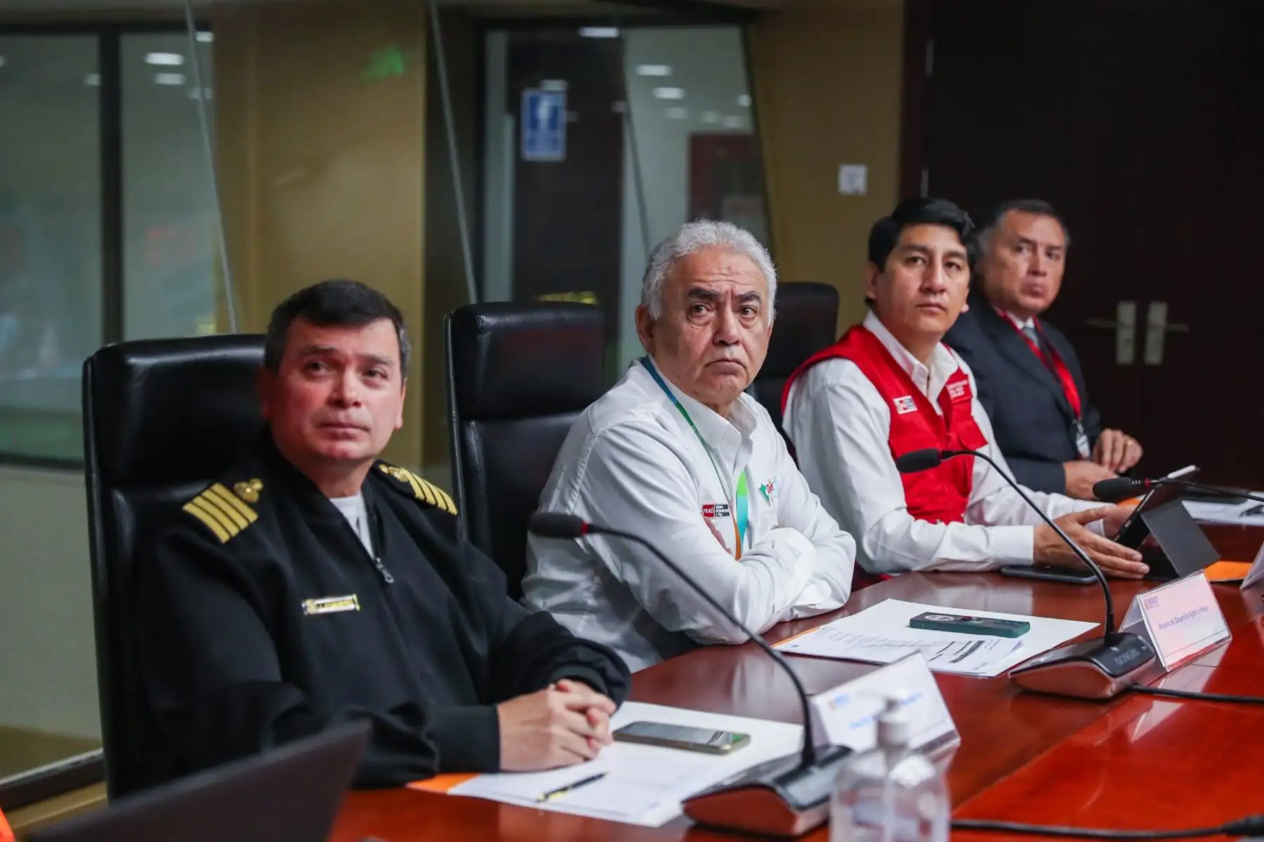 Presidenta de la república, lidera la reunión virtual con los miembros del gabinete y autoridades encargadas de la respuesta inmediata ante la emergencia ocurrida en Caravelí, Arequipa, debido al sismo de esta madrugada. Foto: ANDINA/ Prensa Presidencia