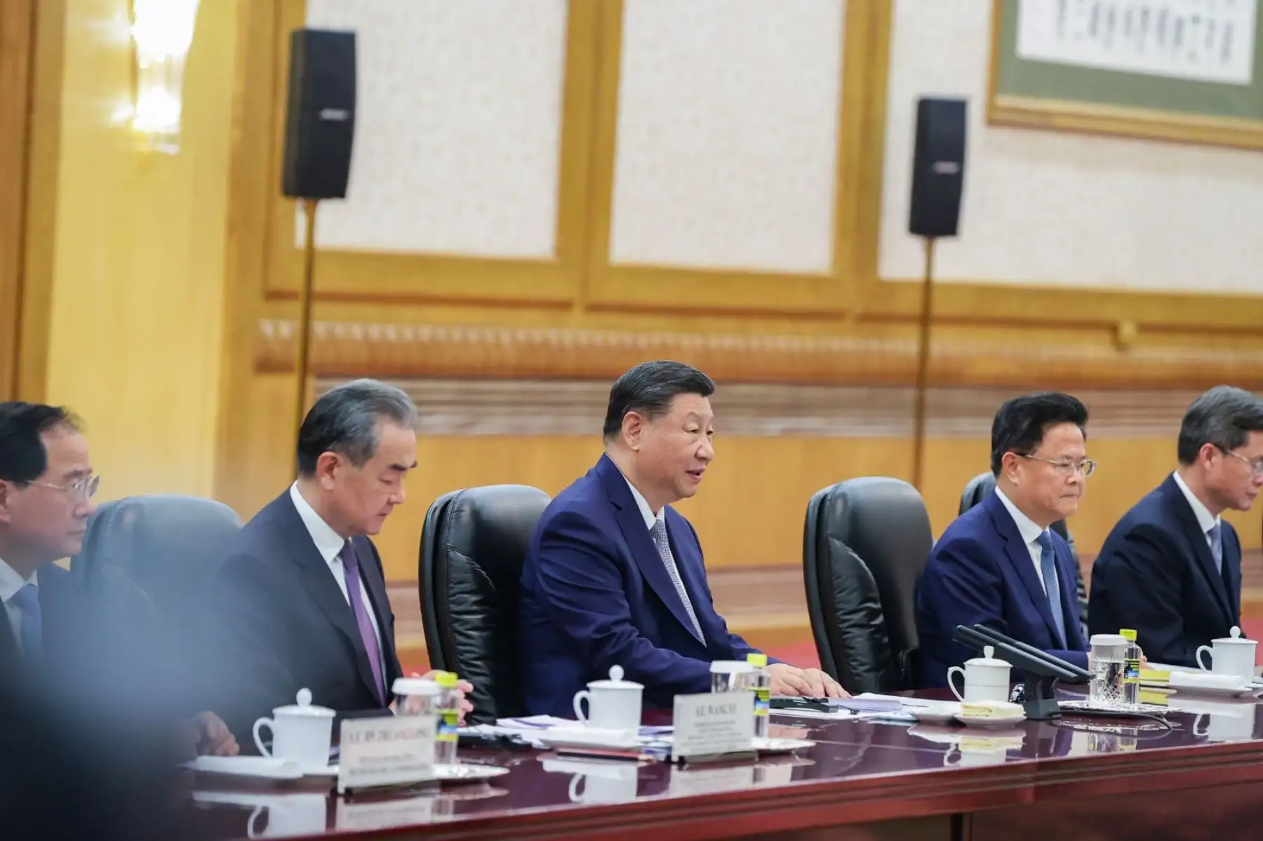 El presidente de China, Xi Jinping, dio la bienvenida este a su homóloga de Perú, Dina Boluarte, en una ceremonia oficial llevada a cabo en la Plaza del Este del Gran Palacio del Pueblo, en Pekín. Foto: ANDINA/Prensa Presidencia