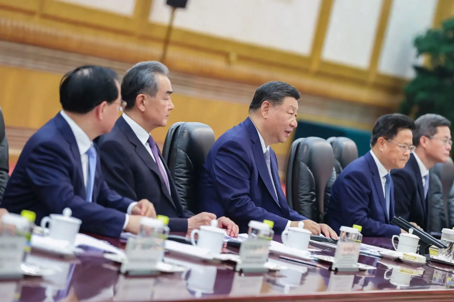 El presidente de China, Xi Jinping, dio la bienvenida este a su homóloga de Perú, Dina Boluarte, en una ceremonia oficial llevada a cabo en la Plaza del Este del Gran Palacio del Pueblo, en Pekín. Foto: ANDINA/Prensa Presidencia
