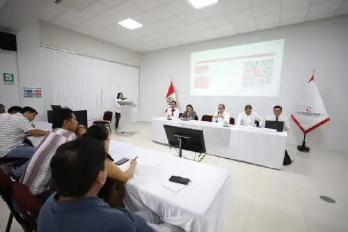 Contraloría plantea a autoridades de San Martín impulsar reactivación de 32 obras públicas paralizadas