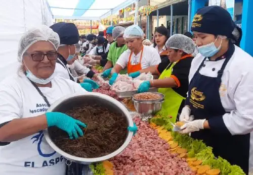 En Puerto Supe elaboraron el plato de ceviche más grande de la región Lima. La actividad se realizó en el marco del Día Nacional del Ceviche que se celebra hoy 28 de junio. ANDINA/Difusión