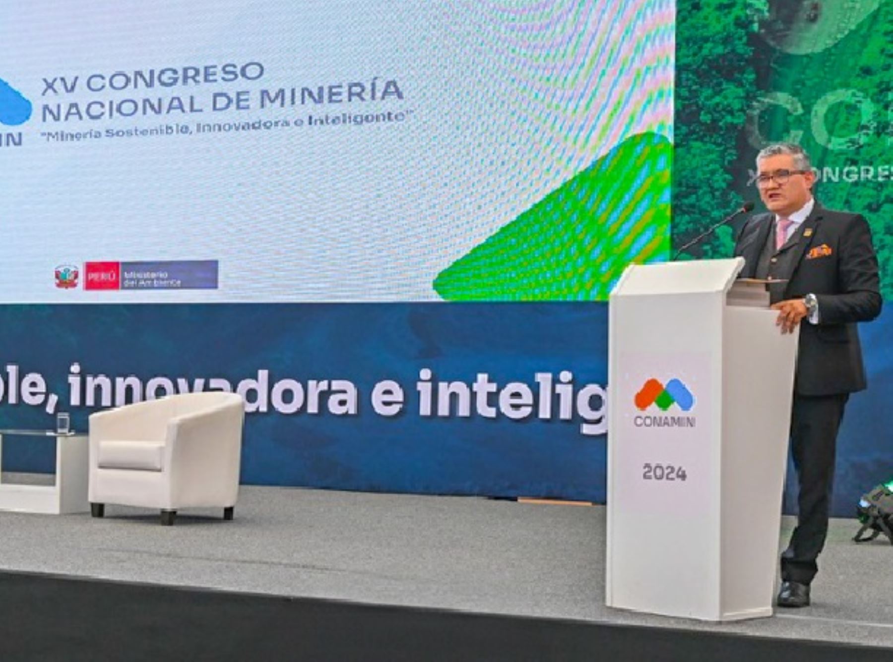 El ministro del Ambiente, Juan Carlos Castro, adelantó el destrabe de proyectos mineros que representan una inversión por US$ 19,000 millones. ANDINA/Difusión