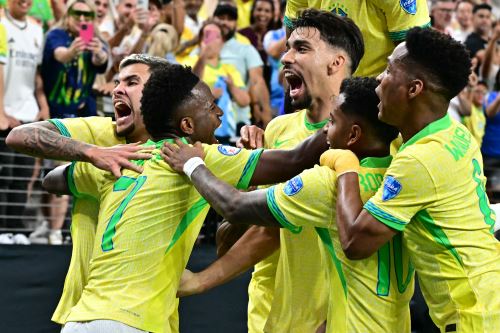 La selección de Brasil celebra un gol en la Copa América 2024. Foto: AFP