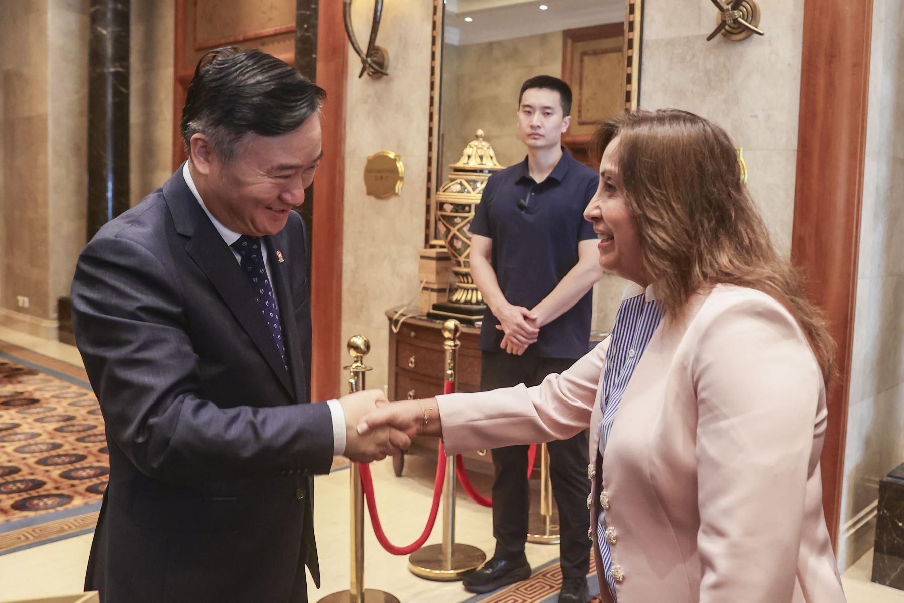 Mandataria Dina Boluarte sostuvo reunión con presidente de China Minmetals Corporation. Foto: ANDINA/Prensa Presidencia