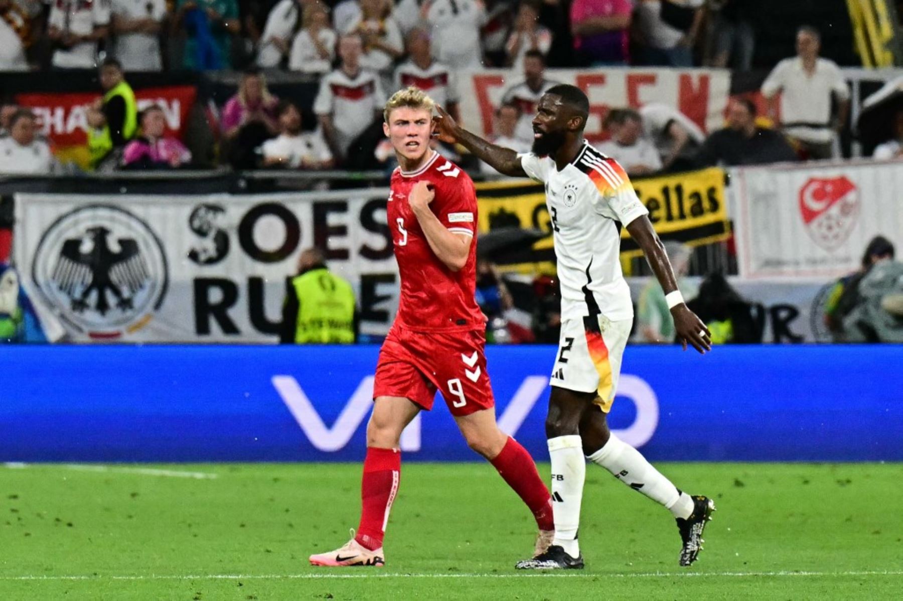 Alemania y Dinamarca se enfrentan en Dortmund por un lugar en los cuartos de final de la Eurocopa