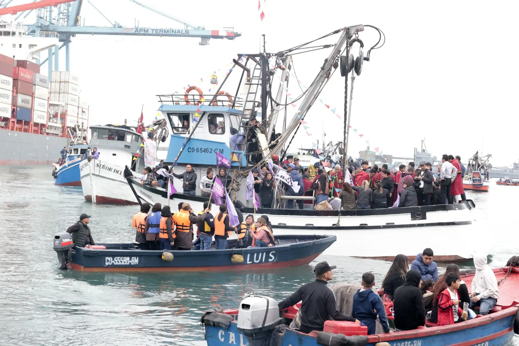 Gobierno Regional del Callao celebra  el Día de San Pedro y San Pablo y rendirá homenaje al Pescador en su día. Se trata de una peregrinación en el mar, con la participación de cerca de 50 botes, lanchas, deslizadores y embarcaciones de pescadores . Foto: ANDINA/Vidal Tarqui