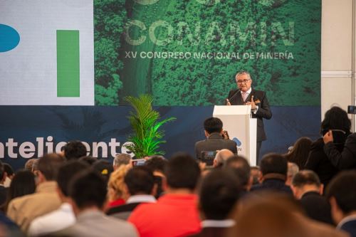 Ministro del Ambiente, Juan Carlos Castro, adelantó en XV CONAMIN 2024, que nueva legislación minera se anunciará en Fiestas Patrias. Foto: Cortesía.