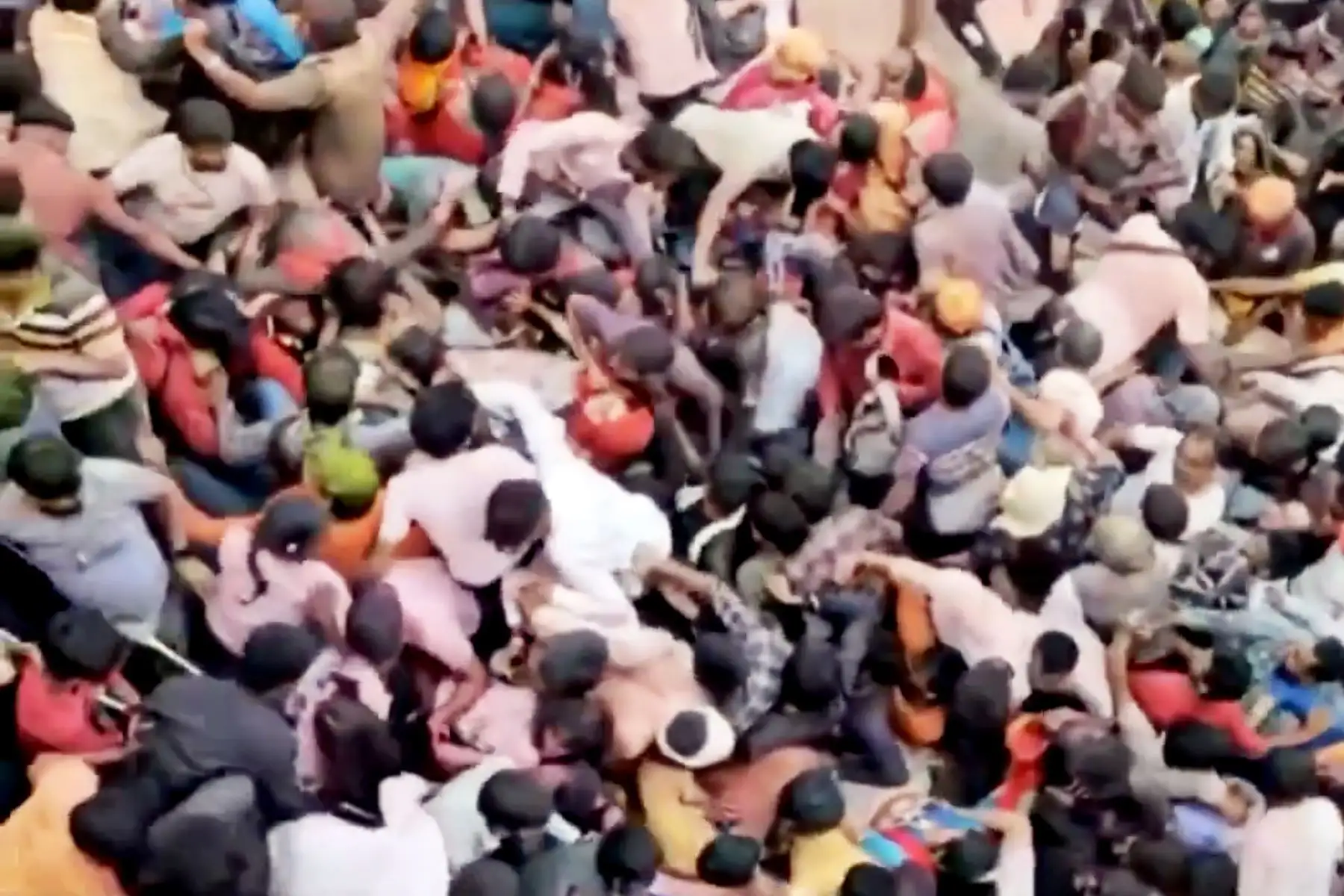 Los incidentes luctuosos son frecuentes en las grandes celebraciones religiosas de India, que congregan gigantescas multitudes de peregrinos en lugares sagrados. Foto: Captura de pantalla