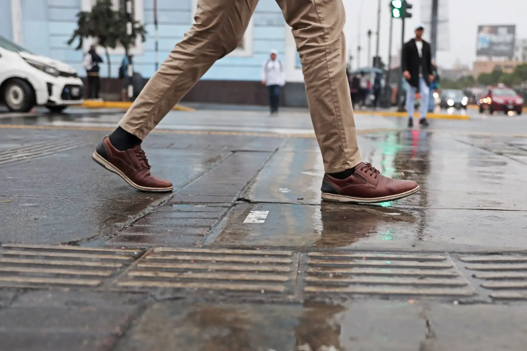 La precipitación pluvial se inició alrededor de la una de la madrugada y se expresó de forma intensa en la parte este de la ciudad, como Villa El Salvador, que estuvo reportando llovizna hasta las 8 de la mañana. ANDINA/Difusión