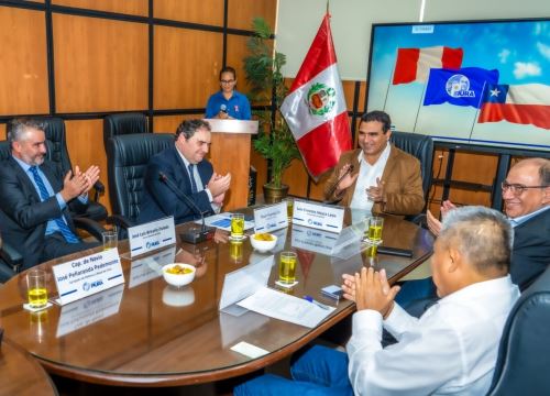 Gobernador regional de Piura, Luis Neyra, destacó el potencial agroexportador y económico de esta región ante el embajador de Chile en Perú, Óscar Fuentes, quien visitó la ciudad de Piura. ANDINA/Difusión