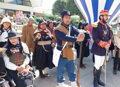 Más de 2,500 actores, entre ellos miembros del Ejército y comuneros, participarán este domingo 7 de julio en Huancayo de la escenificación de las históricas batallas de Marcavalle y Pucará. ANDINA/Difusión
