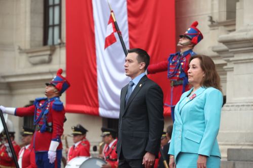 Presidente de Ecuador Daniel Noboa llega a Palacio de Gobierno para Gabinete Binacional