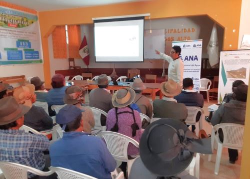 Especialistas de la ANA capacitaron a más de 50 agricultores de la provincia de Huancayo en derechos de uso del agua con fines de riego. ANDINA/Difusión