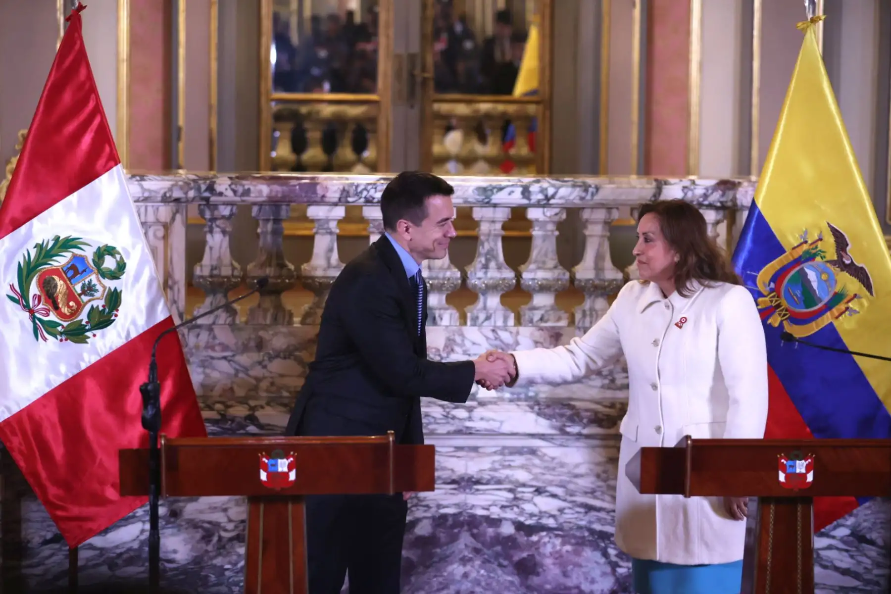 La presidenta Dina Boluarte dijo hoy que durante el XV Gabinete Ministerial Perú –Ecuador hubo un diálogo productivo y orientado a resultados concretos, a fin de priorizar el desarrollo y el bienestar de las poblaciones de ambos países y alcanzar nuevos niveles de colaboración e integración. 
Foto: ANDINA/Juan Carlos Guzmán