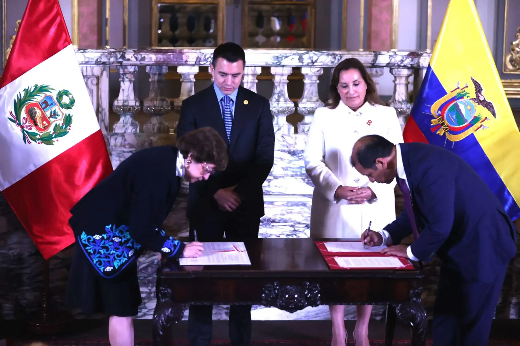 La presidenta Dina Boluarte dijo hoy que durante el XV Gabinete Ministerial Perú –Ecuador hubo un diálogo productivo y orientado a resultados concretos, a fin de priorizar el desarrollo y el bienestar de las poblaciones de ambos países y alcanzar nuevos niveles de colaboración e integración. 
Foto: ANDINA/Juan Carlos Guzmán