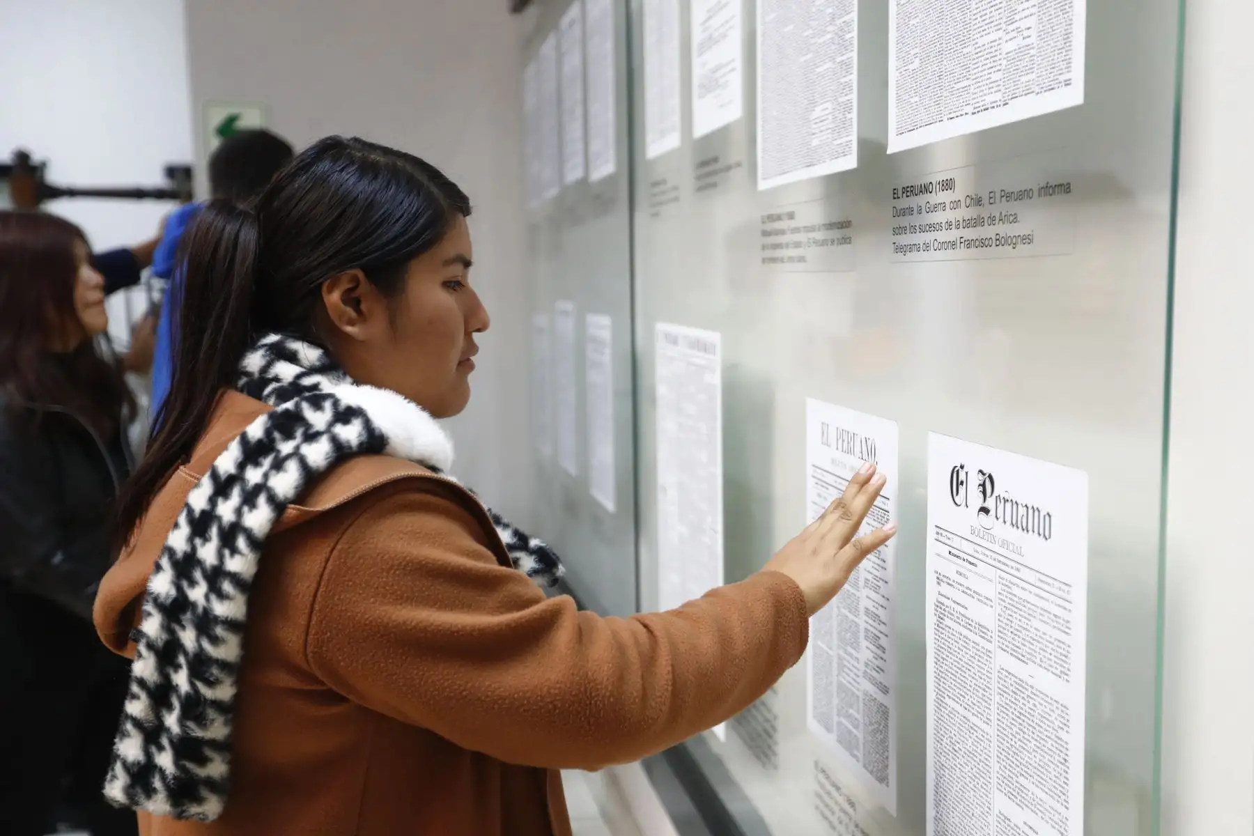 Mostró a los estudiantes cómo acceder a los contenidos digitales de la Agencia Andina y la importancia de conocer a nuestra audiencia para planificar los contenidos informativos. Se abordaron criterios clave como el formato móvil y la estrategia multiplataforma, esenciales en el periodismo moderno. Foto: ANDINA/Daniel Bracamonte