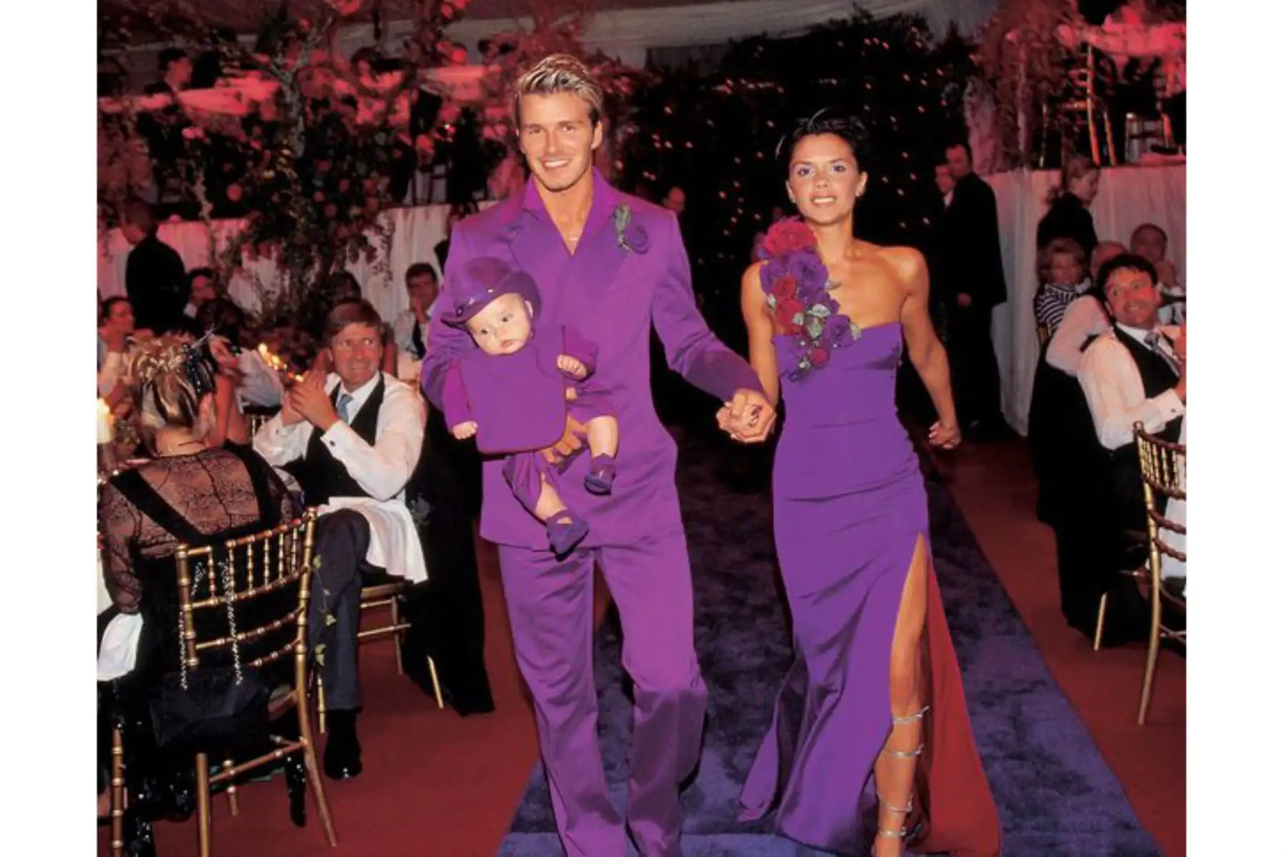 Por su lado, "el Chico dorado" lució un traje cruzado morado con una camisa del mismo color y unos zapatos de gamuza también morados. Foto: ANDINA/Instagram de David Beckham e Internet