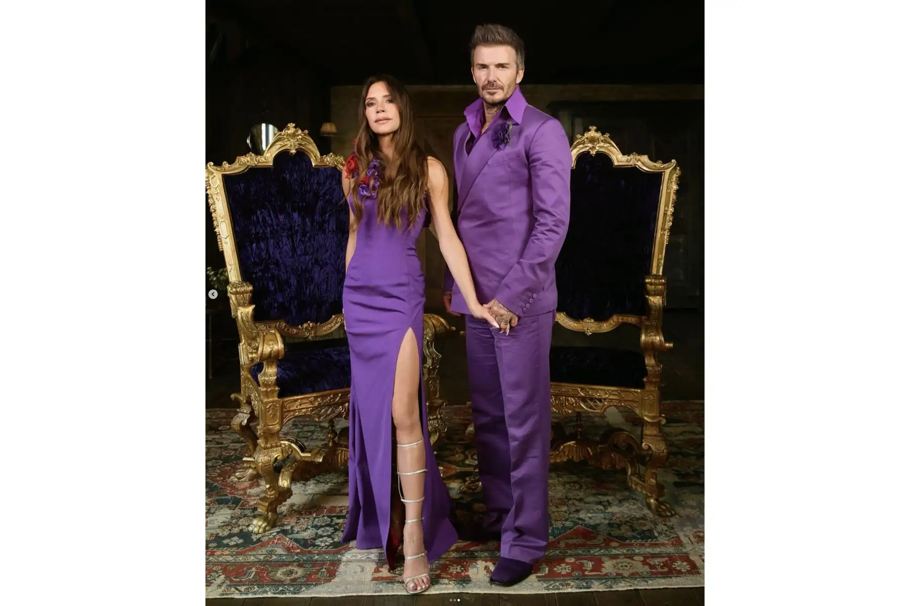 Hoy, 4 de julio, los Beckham cumplen 25 años de casados y lo han celebrado recordando su llamativo atuendo morado que portaban en su boda, allá por el año 1999. La pareja compartió una publicación conjunta en sus respectivas cuentas de Instagram, acompañadas con mensajes de amor. Foto: ANDINA/Instagram de David Beckham e Internet