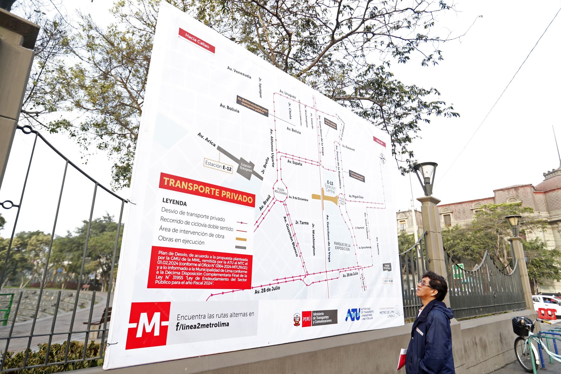 Desde ayer se inició el plan de desvío vehicular en el Cercado de Lima por obras de la estación Central. Fotos: ANDINA/Daniel Bracamonte
