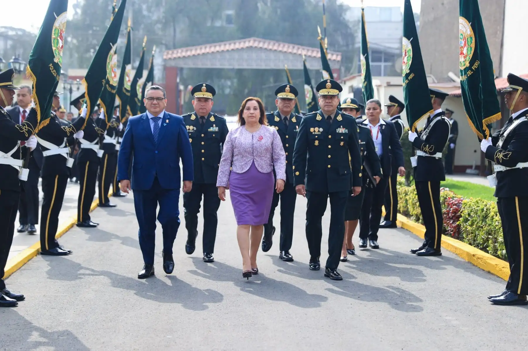 La presidenta de la república, Dina Ercilia Boluarte Zegarra, reconoció la valerosa e importante labor que realizan los efectivos de la Dirección Contra el Terrorismo de la Policia Nacional del Perú - Dircote, durante la ceremonia por el 41.° aniversario de la unidad policial. Foto: ANDINA/ Prensa Presidencia