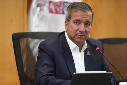 Ministro Pérez Reyes señala que Estación Central (E-13) es fundamental para el desarrollo de la Línea 2 del Metro y que se espera inaugurar dicha línea antes del año 2028. Foto: ANDINA/Juan Carlos Guzmán
