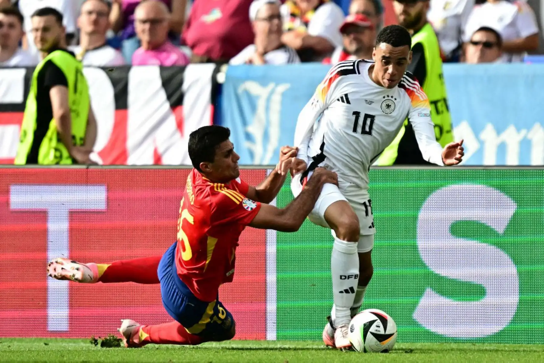 El centrocampista español #16 Rodri durante el partido de cuartos de final de la UEFA Euro 2024 entre España y Alemania en el Stuttgart Arena de Stuttgart. Foto: AFP