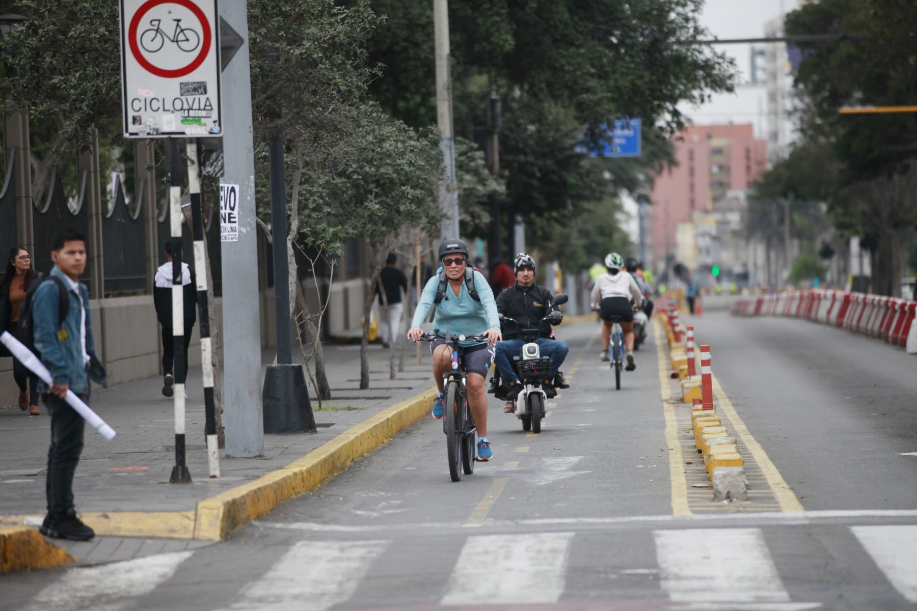 Plan de desvío de transporte público y privado por la a construcción de la Línea 2 del Metro. Recorrido por las avenidas Grau, Paseo de República, Bolivia, Alfonso Ugarte, Guzmán Blanco, 28 de Julio y Plaza Grau. Foto: ANDINA / Lino Chipana.
