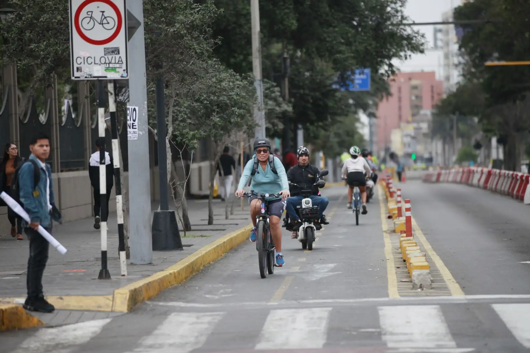 Plan de desvío de transporte público y privado por la a construcción de la Línea 2 del Metro. Recorrido por las avenidas Grau, Paseo de República, Bolivia, Alfonso Ugarte, Guzmán Blanco, 28 de Julio y Plaza Grau. Foto: ANDINA / Lino Chipana.