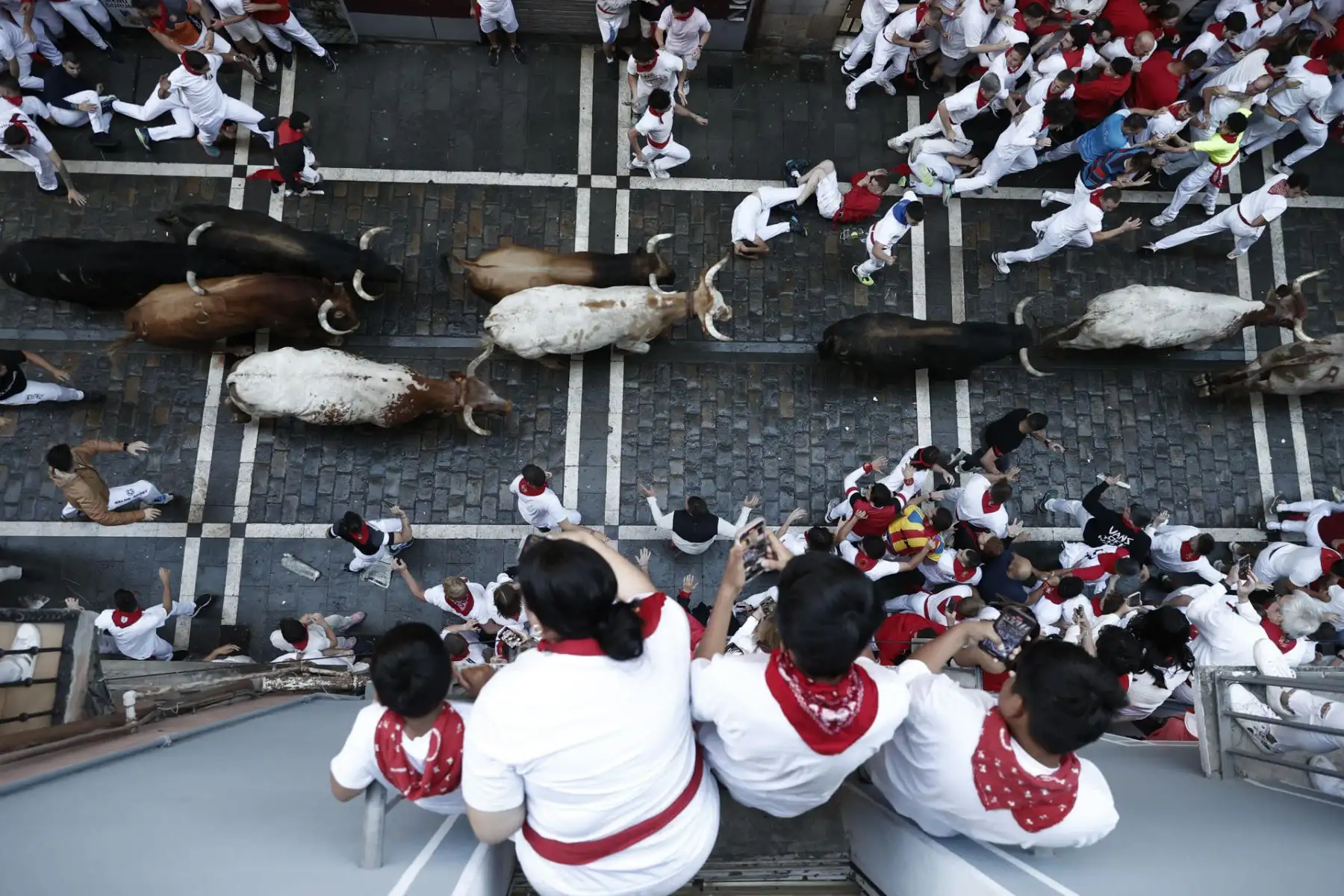 Primer encierro de los Sanfermines en el Día de San Fermín, copatrón de Pamplona, ciudad que celebra los Sanfermines, Fiesta de Interés Turístico Internacional, hasta el próximo 14 de julio. EFE