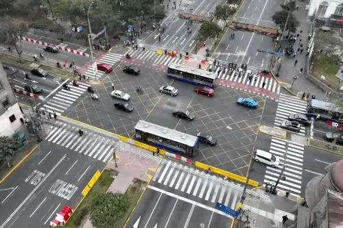 Este domingo se inició el plan de desvío vehicular en el Cercado de Lima por obras de la estación Central. Fotos: ANDINA/Daniel Bracamonte