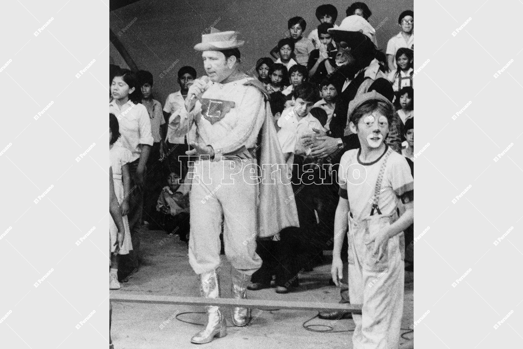 Lima -  Década 1970 / El actor Rodolfo Rey que da vida al Capitán Cachirulo y sus Galácticos. Antes había hecho su aparición en televisión en los años 60 con el programa  "Cachirulo y sus Cuatronautas”. Foto: Archivo Histórico de El Peruano