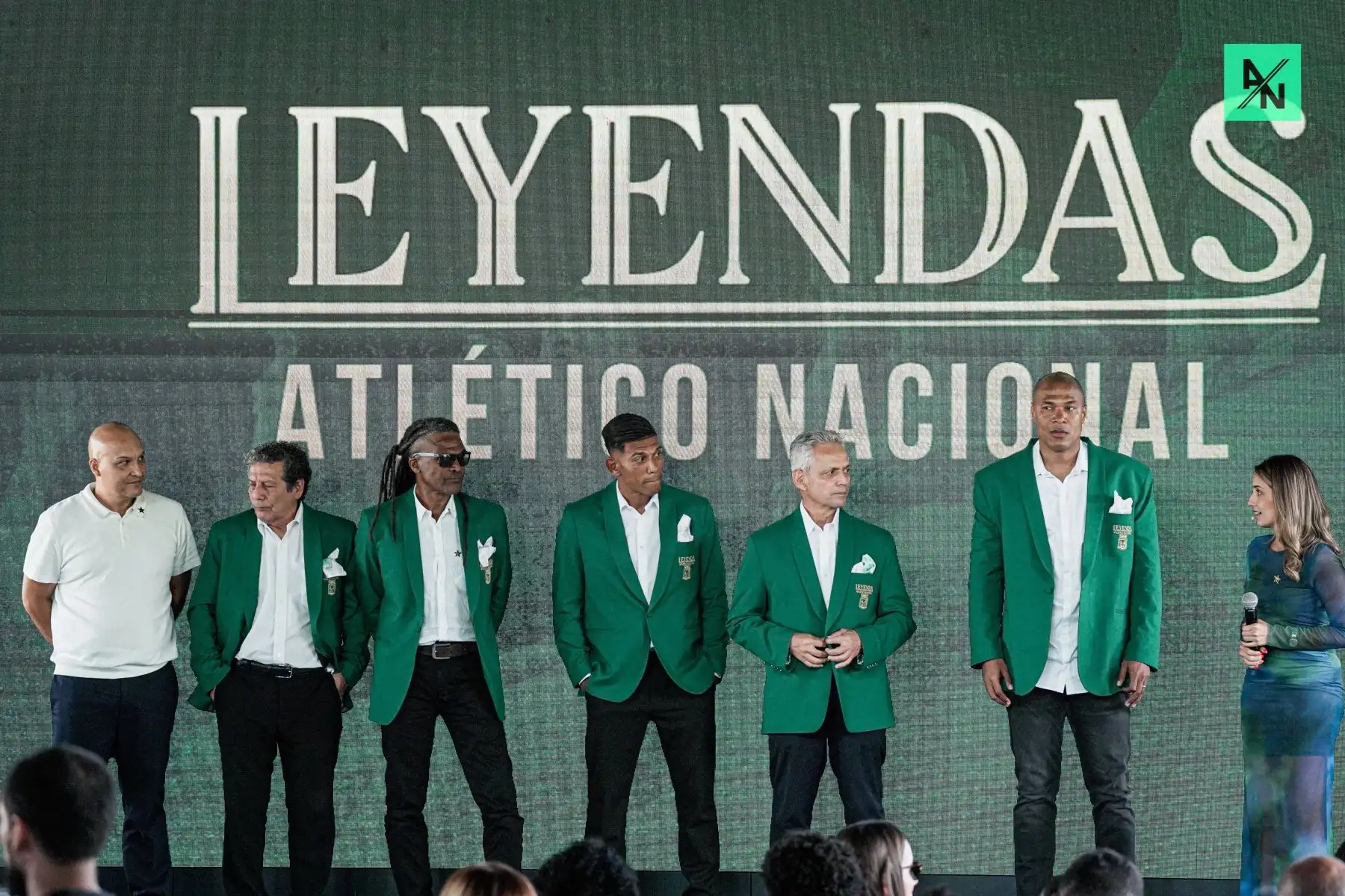 El exjugador nacional durante su estadía en el Atlético Nacional entre los 1979 y 1983 fue uno de los más exquisitos jugadores que vistieron esa camiseta. Deslumbró con su picardía y su magia para tratar el balón. Foto: Atlético Nacional