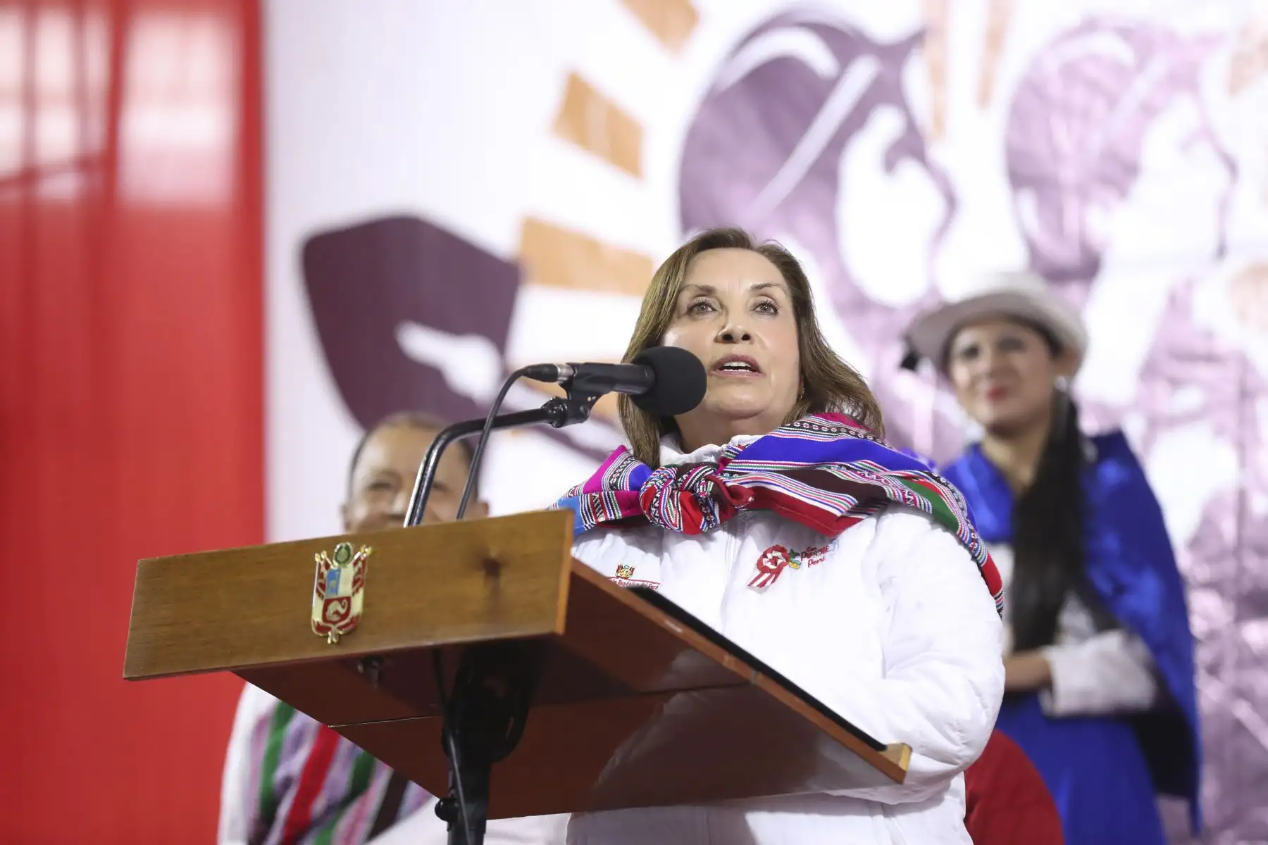 La presidenta de la República, Dina Boluarte, presenta el programa Llamkasun Perú 2024. Foto: ANDINA/Prensa Presidencia
