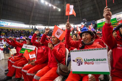 Beneficiarios del programa de trabajo temporal Llamkasun Perú. ANDINA/Prensa Presidencia