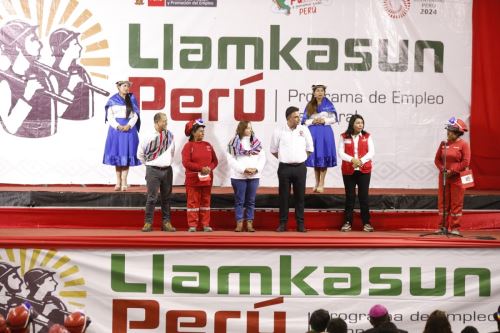El programa Llamkasun Perú ofrecerá 5,000 empleos en la región Junín, este año. La presidenta de la República,  Dina Boluarte, participó en la ceremonia en Junín.Foto: Cortesía,