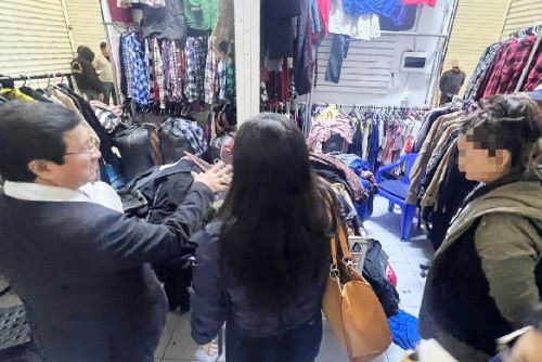 La Victoria: incautan ropa usada que era comercializada en el emporio de Gamarra. Foto: ANDINA/Difusión.