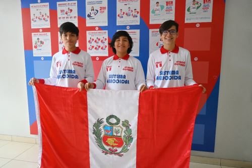 El equipo peruano está conformado por Sebastián Lozada, José Rojas, Josué Bautista, Jazmín Chávarri, Jordan Juárez y Renato Gaitán. Foto: Cortesía