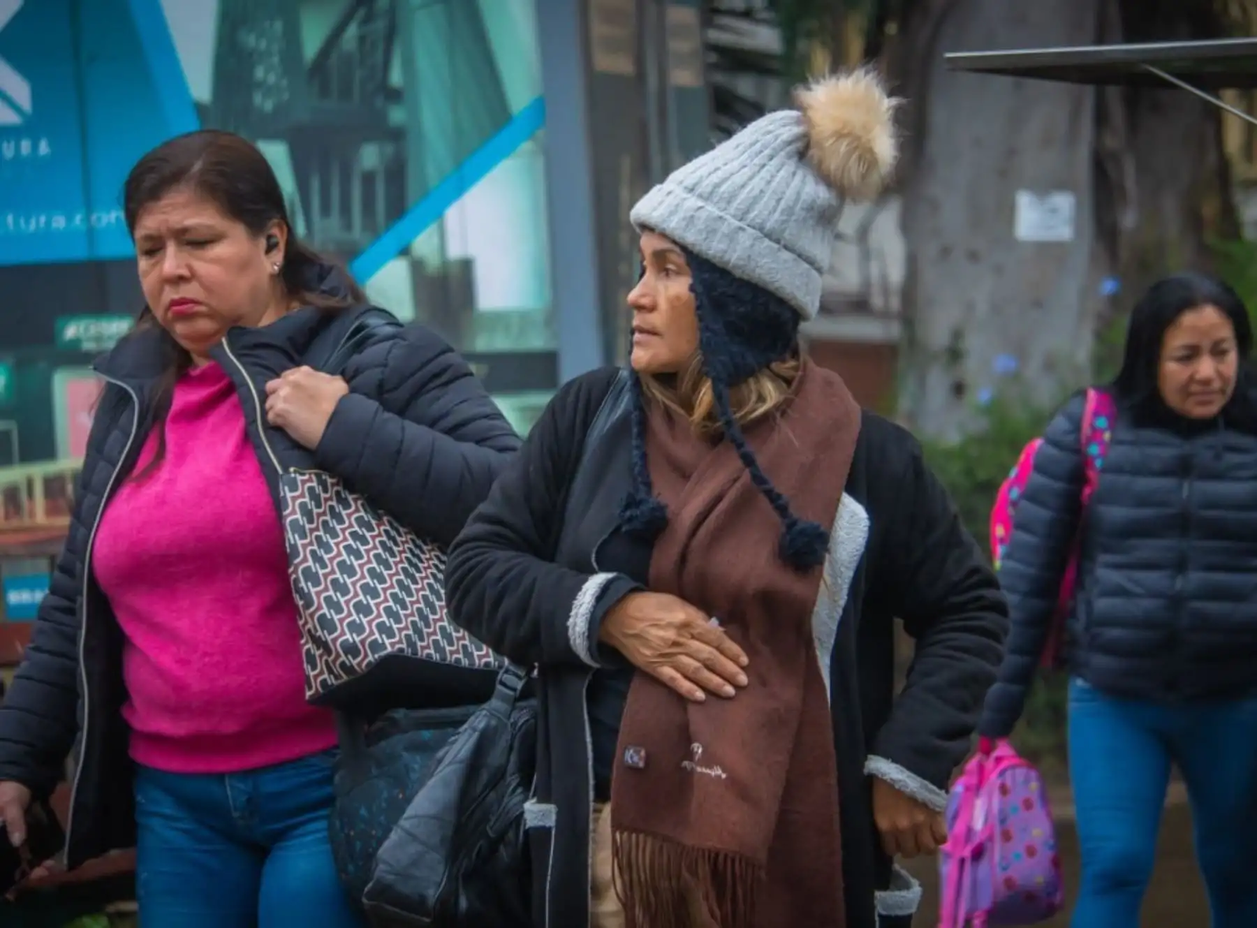 Casi toda la costa peruana, desde Piura hasta Tacna soporta una mayor sensación de frío a causa de la disminución de la temperatura.